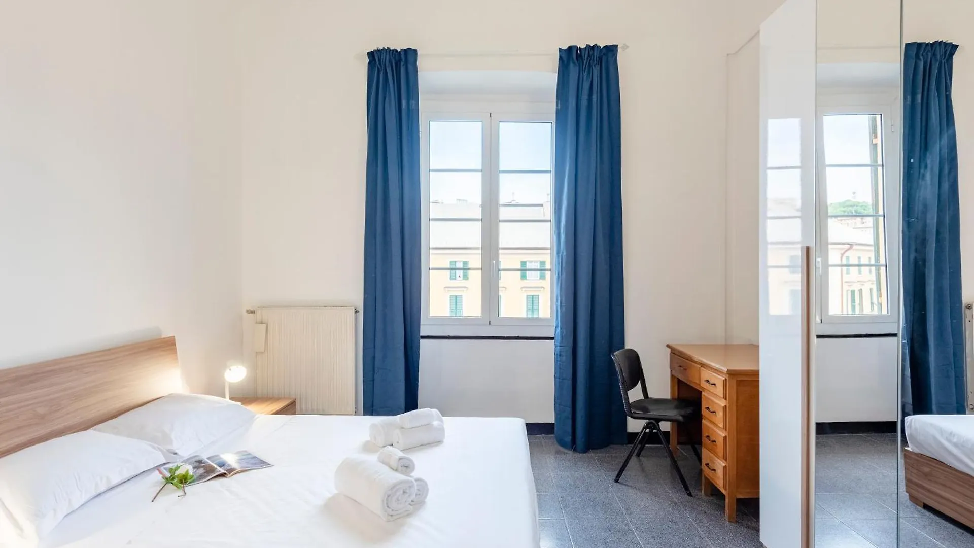 Piazza Colombo House Historic Center - Happy Rentals Genoa