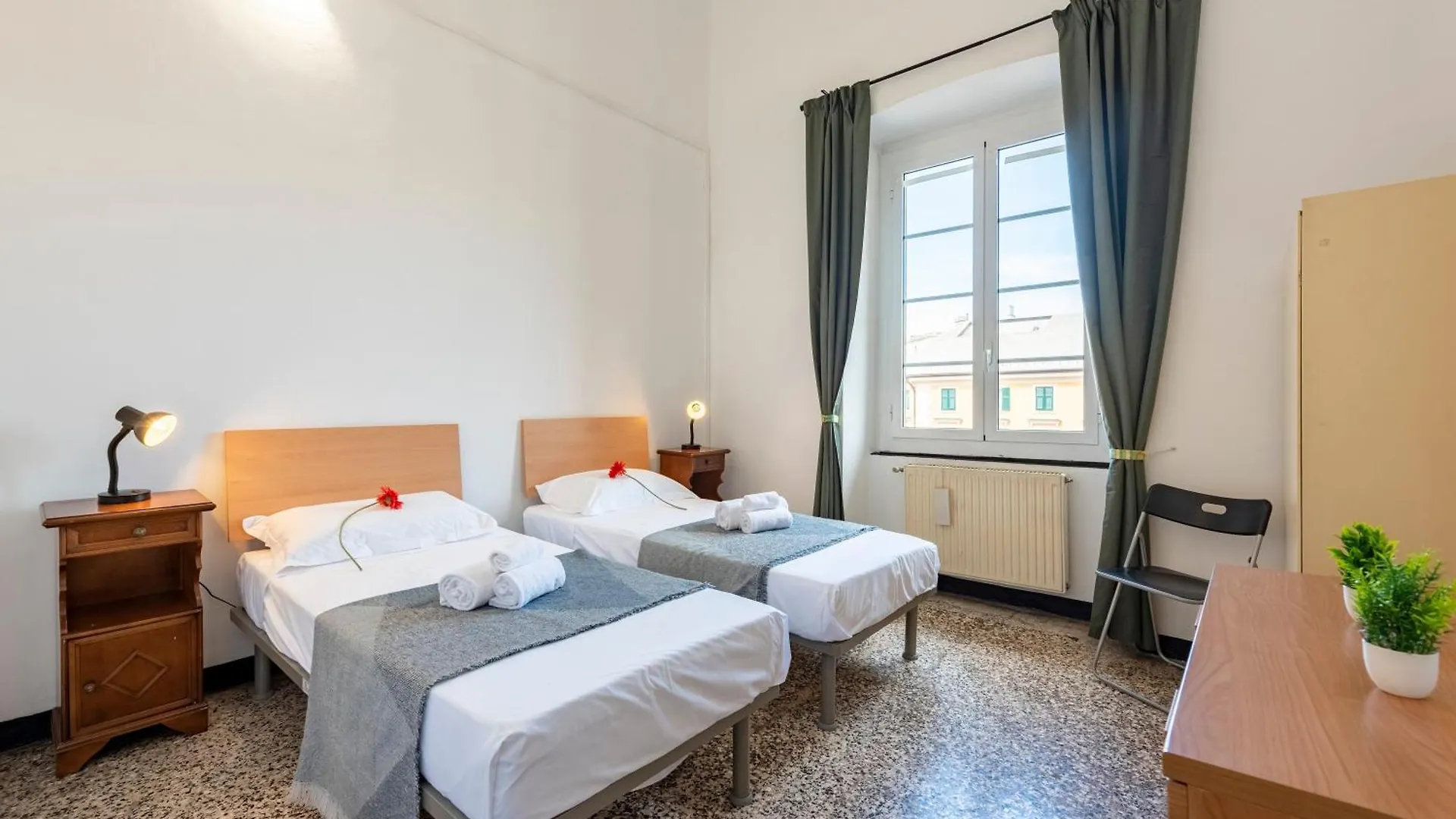 Apartment Piazza Colombo House Historic Center - Happy Rentals Genoa Italy