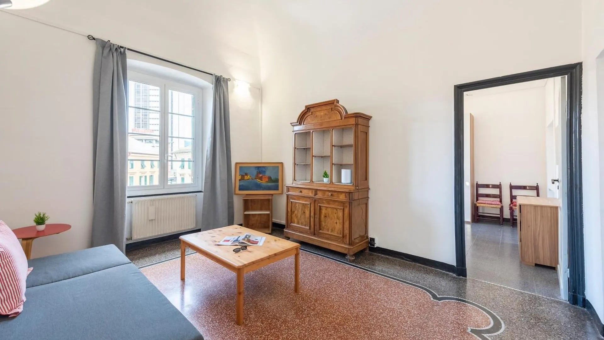 Apartment Piazza Colombo House Historic Center - Happy Rentals Genoa